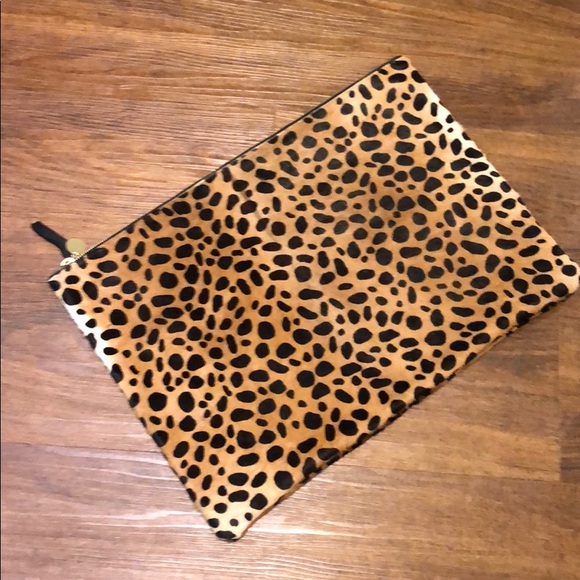 RARE CLARE V Oversized LEOPARD BAG - Picture 2 of 6